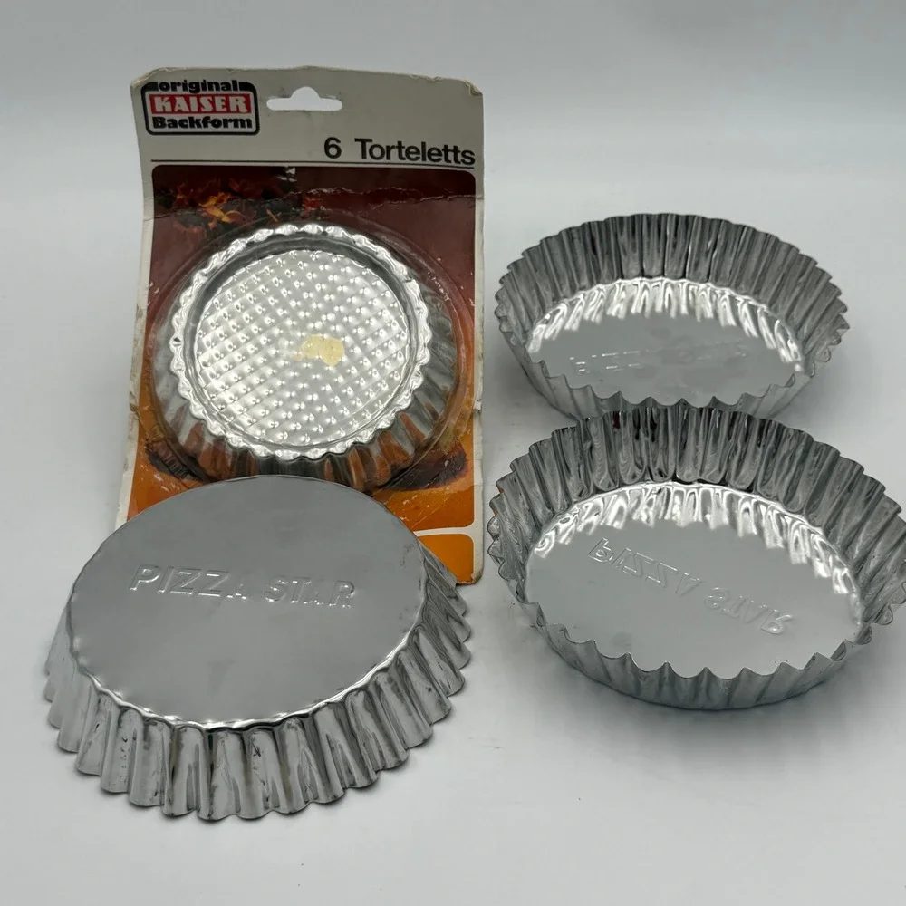 Kaiser Backform Vintage Tortelett Baking Pans Set of 4 Silver Pizza Star 4.25in